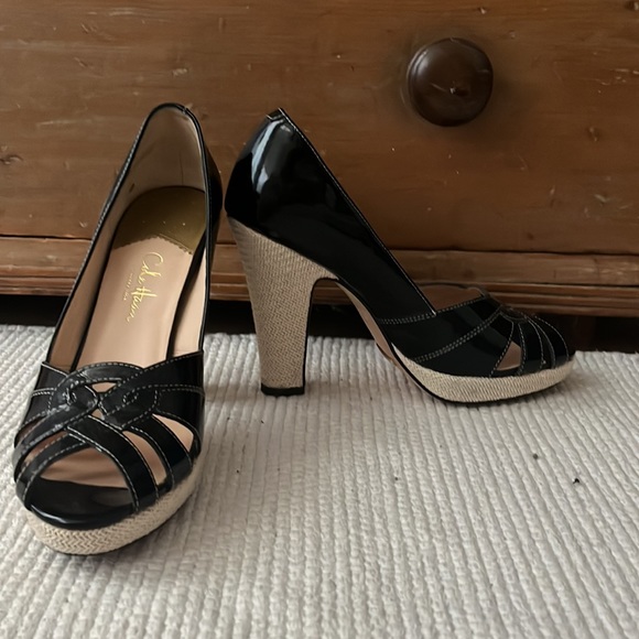 Cole Haan Heels with Nike Air - Picture 2 of 6